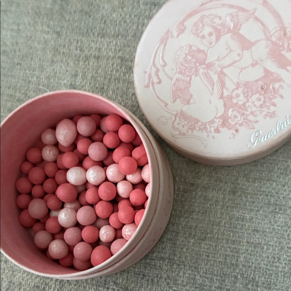 Guerlain Blush Pearls in Pink Tin